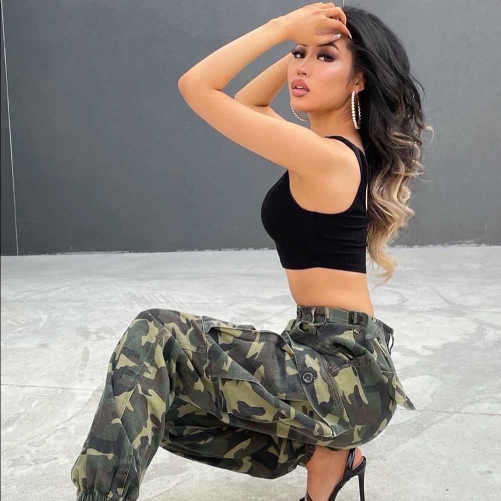 FASHIONNOVA: CARGO PANTS